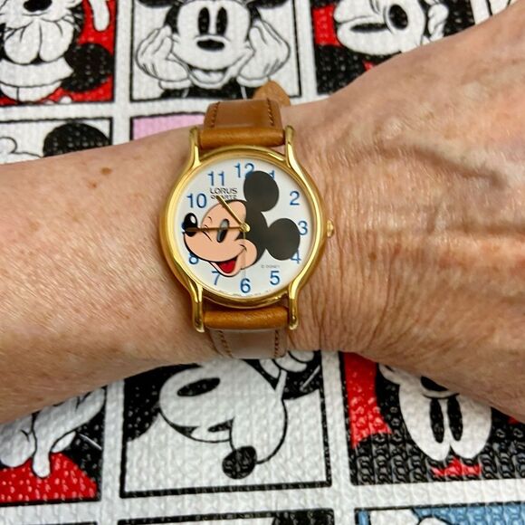 Vintage Disney x Lorus by Seiko Mickey Mouse Bobbing Eye Unisex Watch w Case main image 4